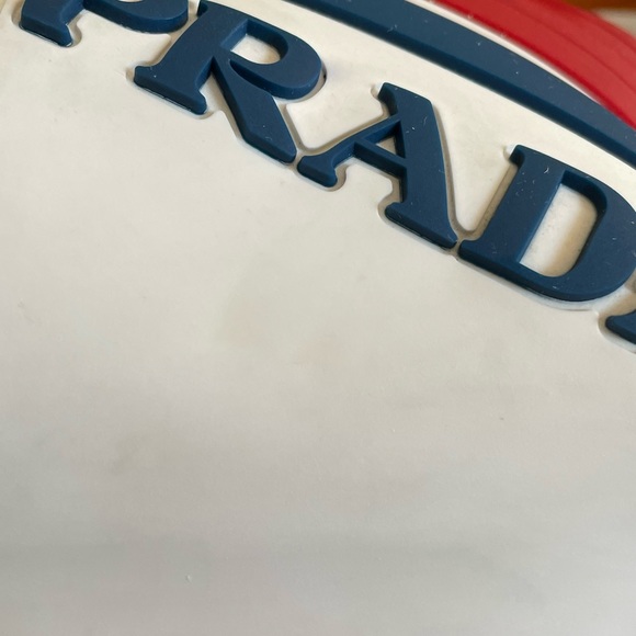 Prada Logo Embossed Poolside Slides Sandals Bianco-
Rossi US size 12 - Picture 7 of 10